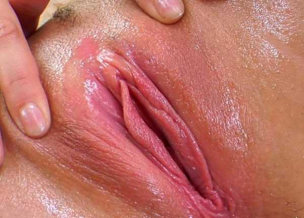 половые губы женщины - 7