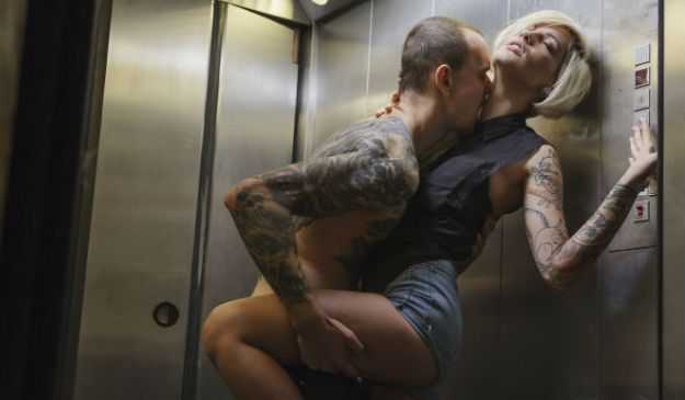 секс в лифте